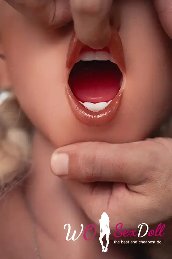 Realistic Athletic Blonde Muse Sex Doll